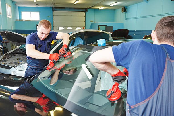 Auto Glass Repair Studio City CA | Same Day Service Available